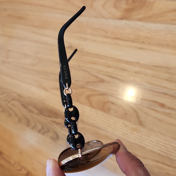 Gucci Sunglasses - Picture 2 of 7